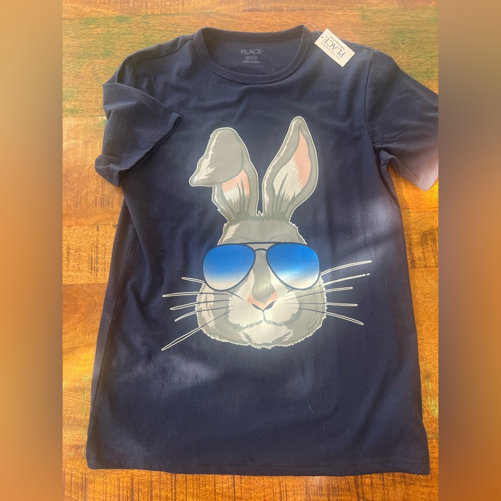 New Place Navy Tee with Bunny Graphic and Blue Sunglasses XXL (16)